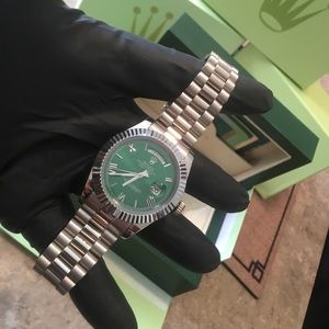 Lovely stainless steel watch!